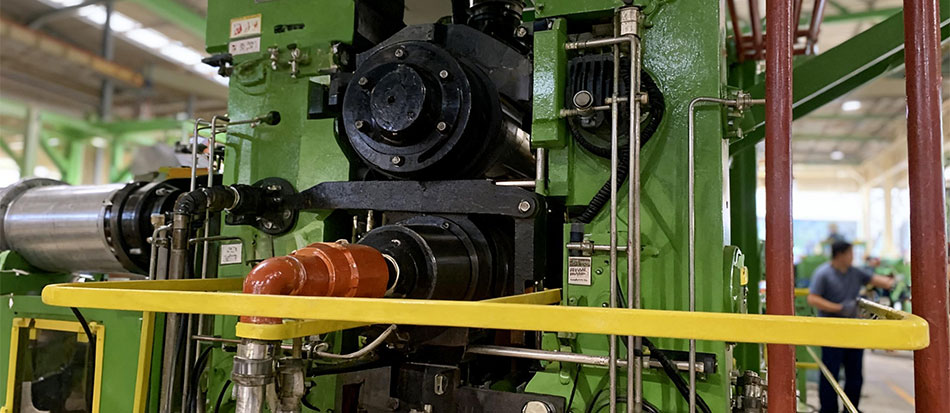 高压消防水带内衬生产设备：如何选择高效耐用的核心制造解决方案？