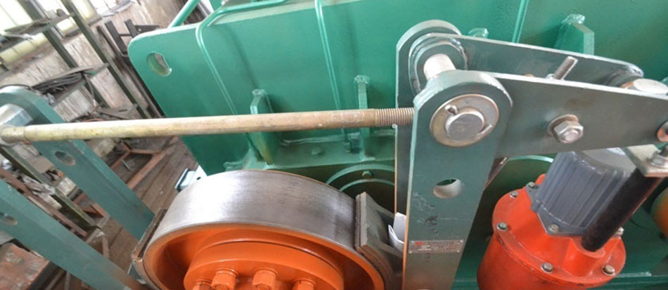 2、如何挑选适合你的PP/PET假发拉丝机？